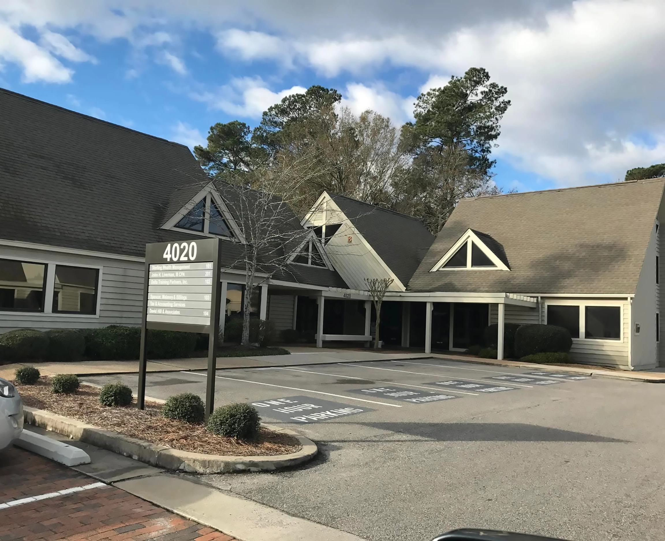 welch_office-building-exterior Welch Scar Therapy building in Wilmington, NC.